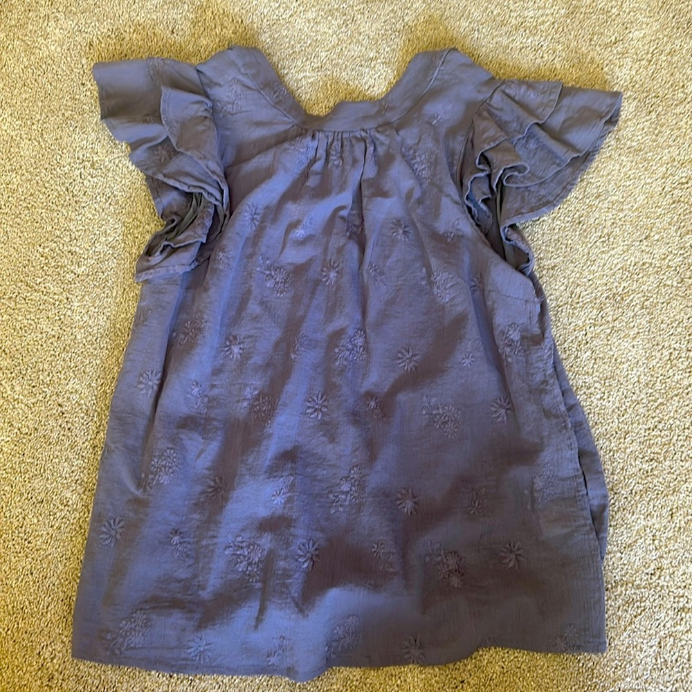 Blouse. Light lavender.